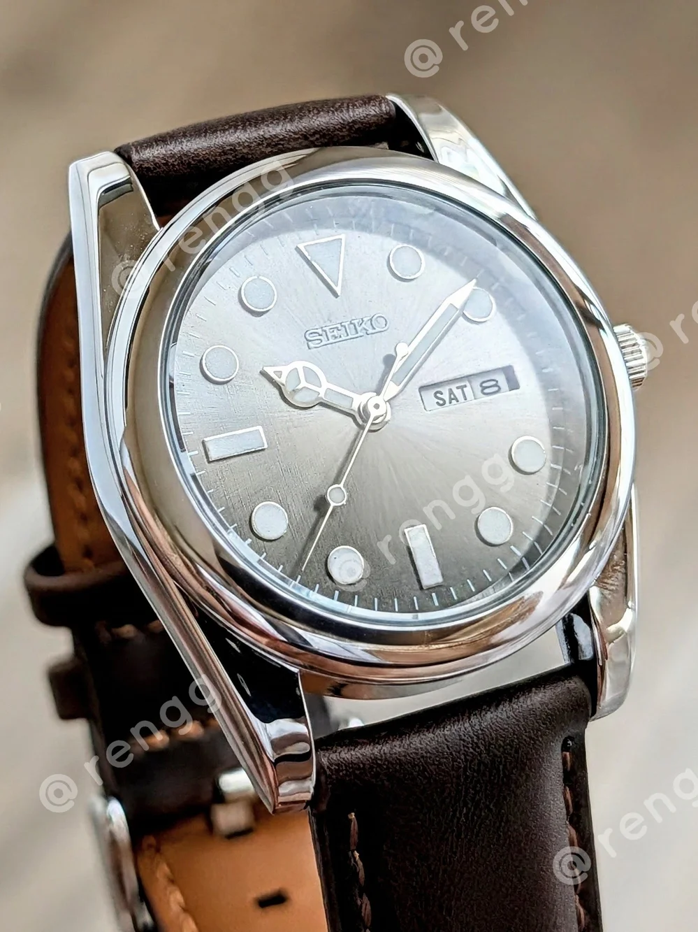 37mm Seiko Men's  Mod Dress Watch Day/Date Gray Dial